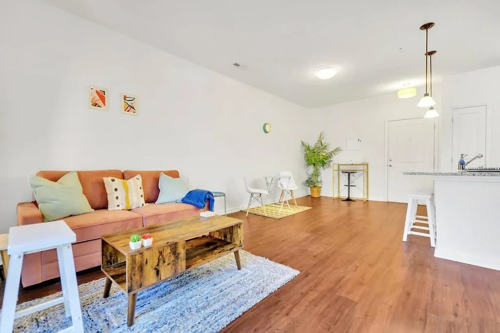 1Br King Bed Near Shopping, Dining & Entertainment Apartment Charlotte