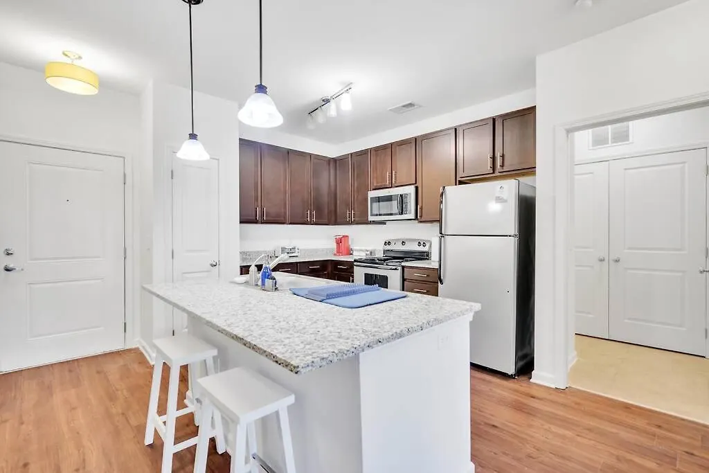 1Br King Bed Near Shopping, Dining & Entertainment Apartment Charlotte