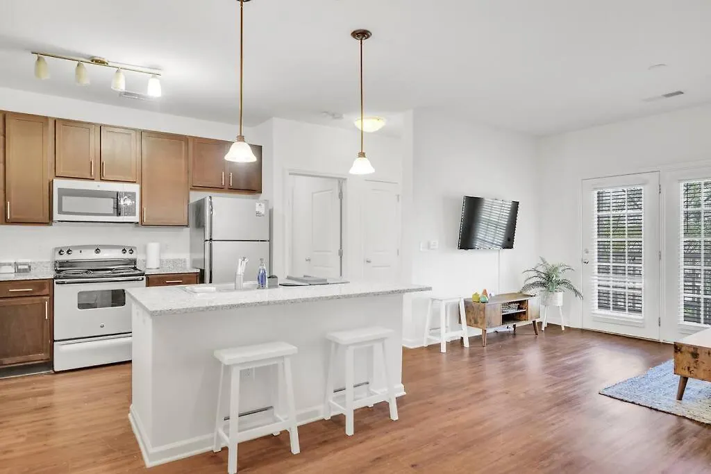 1Br King Bed Near Shopping, Dining & Entertainment Daire Charlotte